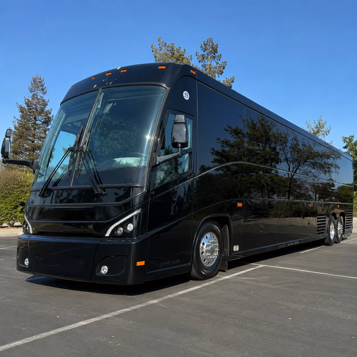 hotel shuttle buses along south glenstone and the us 65 corridor